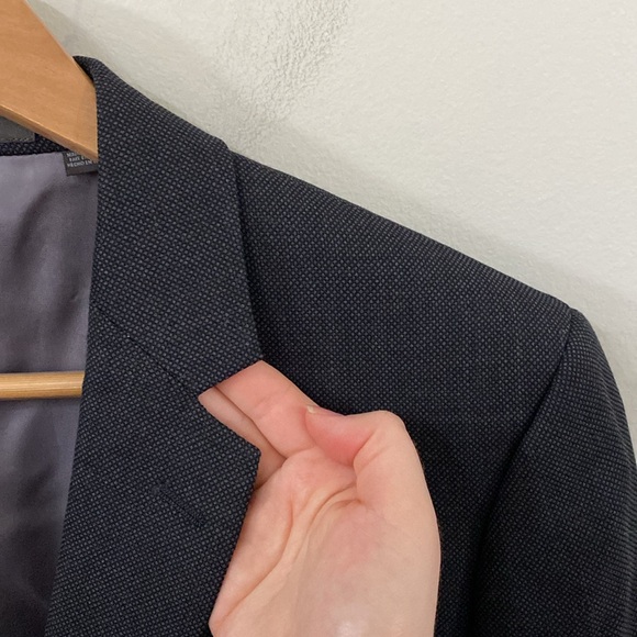 Indochino charcoal textured wool blazer size 48R - Picture 4 of 11